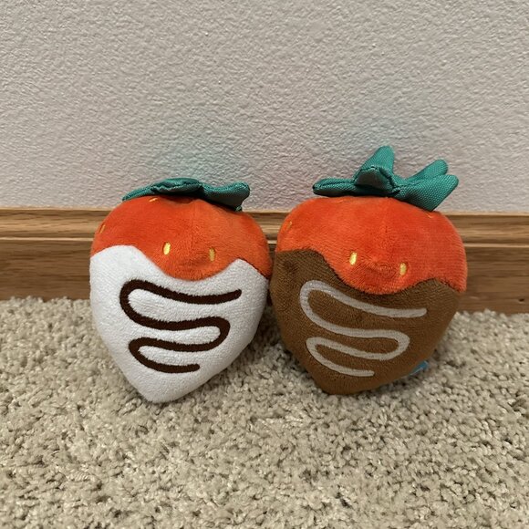 BARK Valentine's Chocolick Slobberies Dog Toy Set - 2ct - Picture 2 of 2